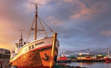 The Land of Ice & Fire The Land of Ice & Fire